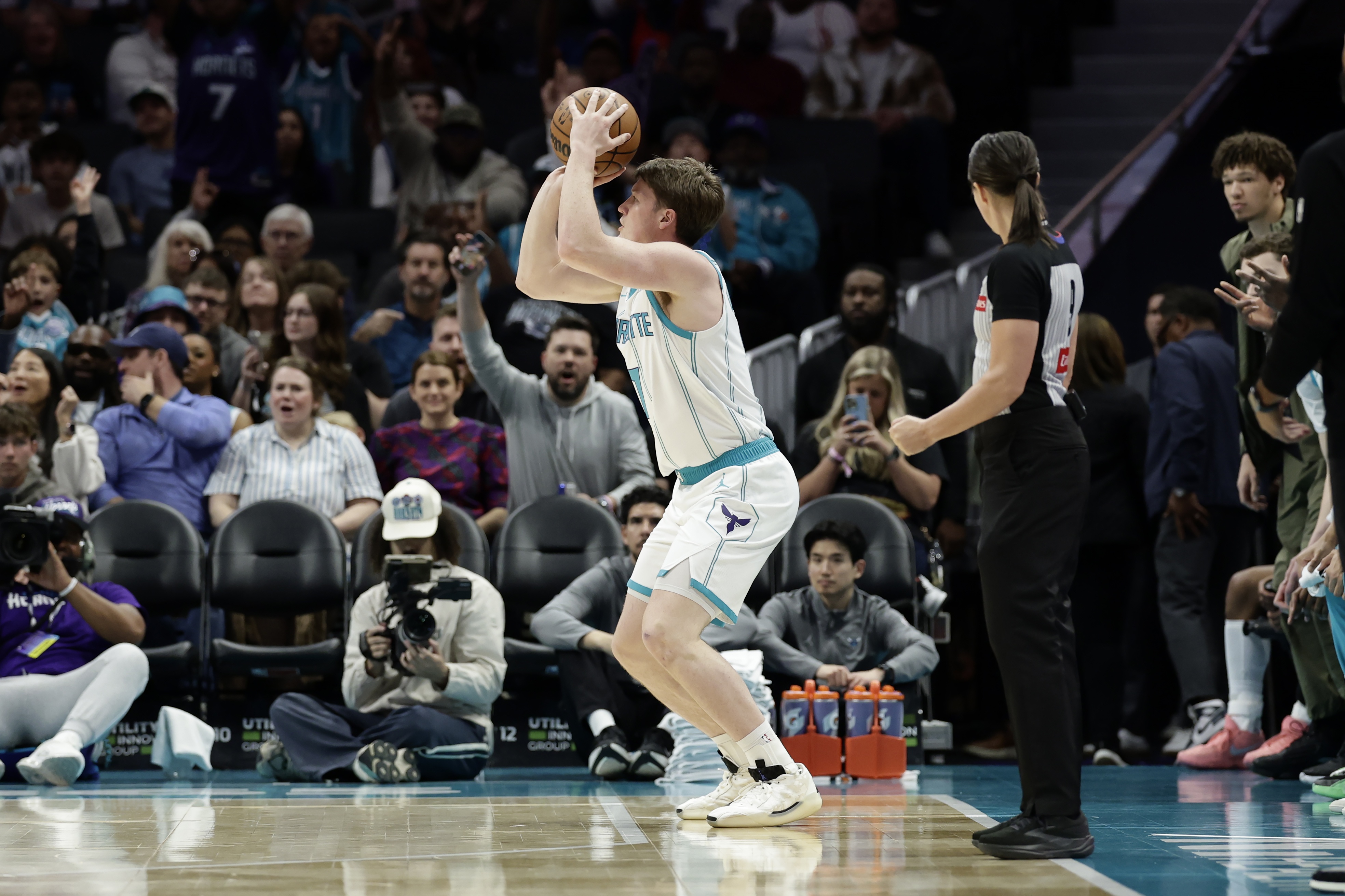 开云体育app-最近几场略迷！克尼佩尔出战25分钟 12中4&amp;三分3中0拿8分7板