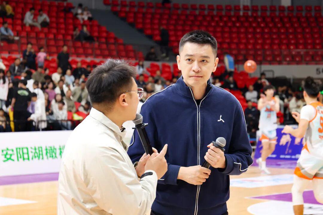 开云体育app-杨鸣现身十堰：他们距离CBA仅一步之遥！